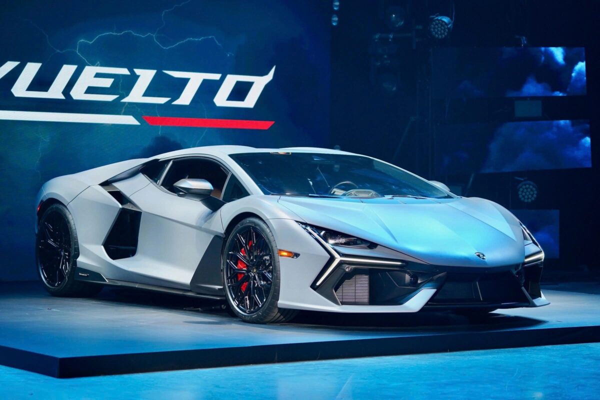 Lamborghini Revuelto Đổ Bộ Việt Nam Tháng 5/2025: Giá Bao Nhiêu?