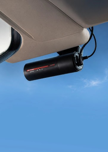 Camera hành trình BlackVue ELITE 9 gắn trên kính lái